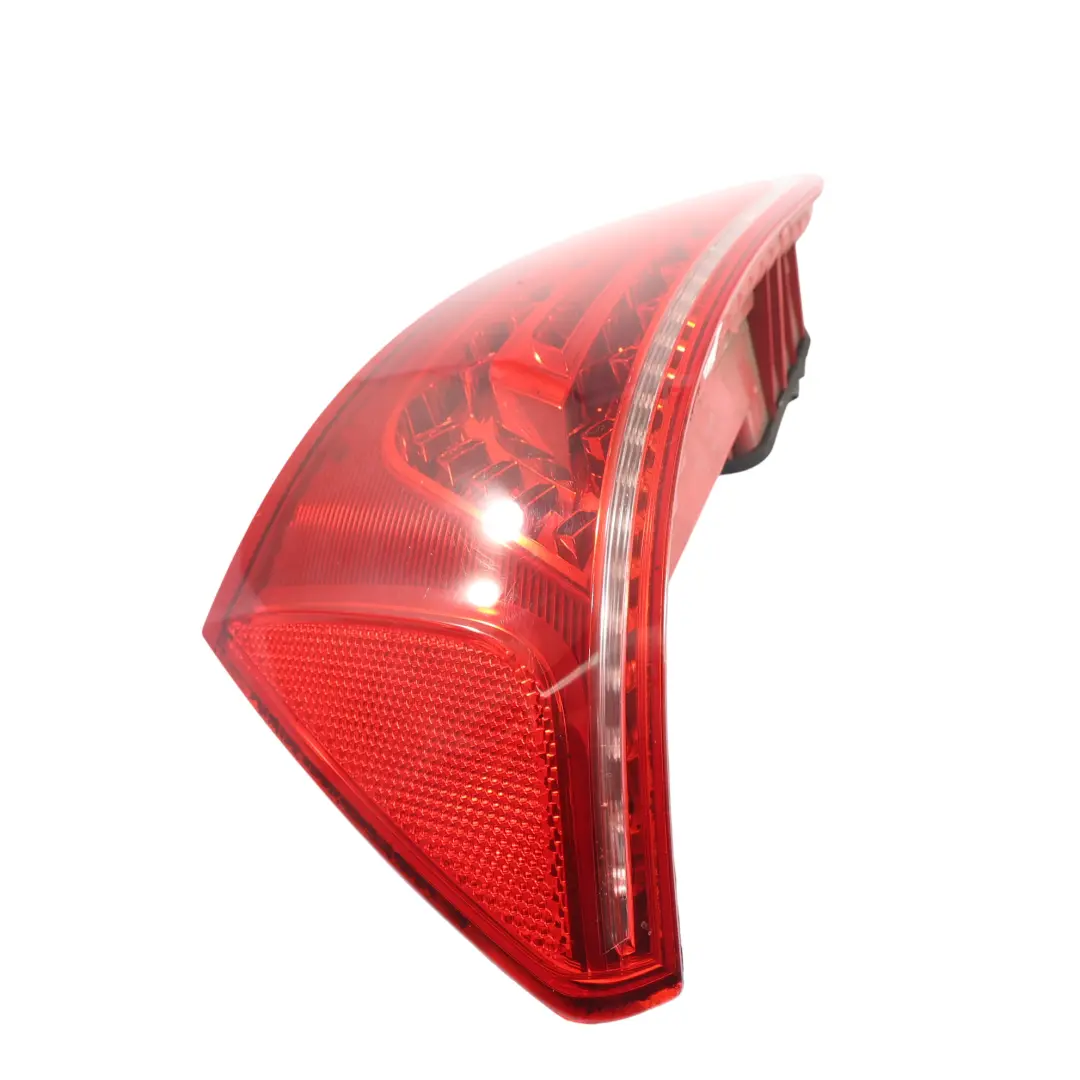 Rücklicht Lampe Panel Außen Hinten Rechts für Audi Q5 8R mit Teilenummer 8R0945094A Audi Q5 8R Rücklicht Lampe Panel Außen Hinten Rechts - SKU 8R0945094A - Teilenummer 8R0945094A