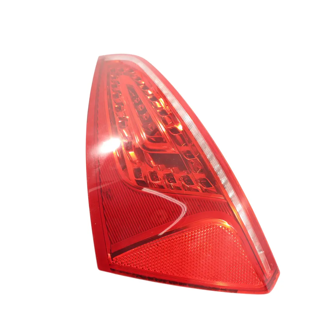 Audi Q5 8R Lampa Tylna Zewnętrzna W Klapie Prawa - SKU 8R0945094A - Numer Części 8R0945094A