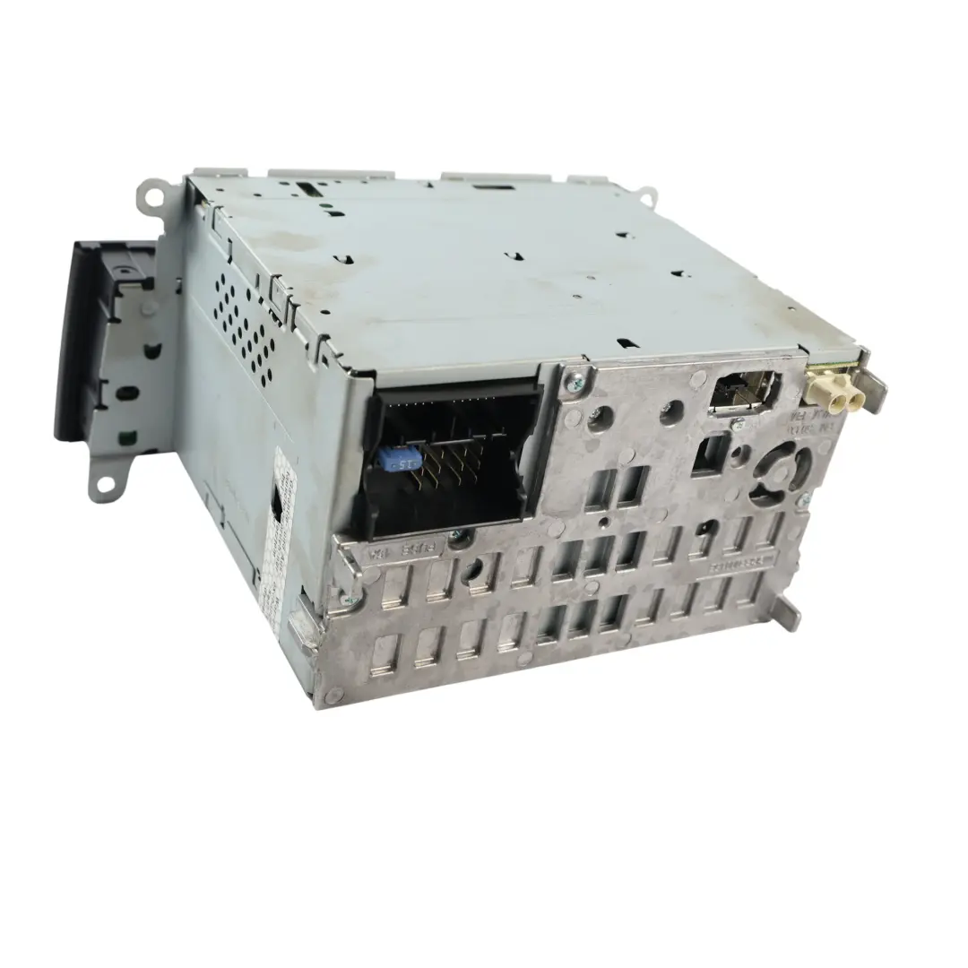 8F MMI Multimedia Radio CD Player Head Unit to Audi A5 with Part number 8R2035186N Audi A5 8F MMI Multimedia Radio CD Player Head Unit - SKU RHD-8R2035186N - Part number 8R2035186N