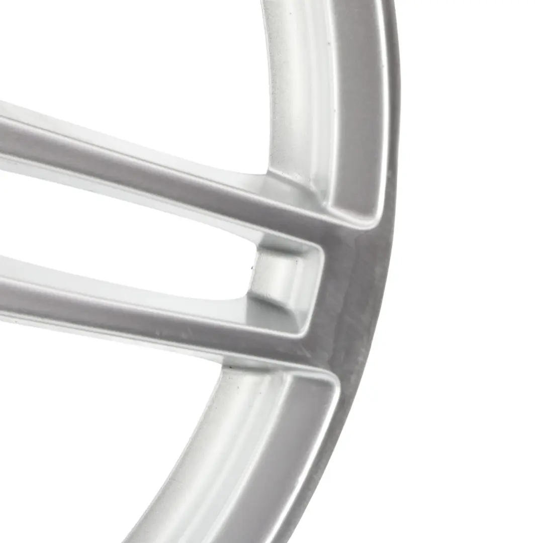 Jante Alliage Argenté 20" 9J ET:29 pour Audi A5 8T à propos du numéro de pièce 8T0601025N Audi A5 8T Jante Alliage Argenté 20" 9J ET:29 - SKU 8T0601025N-4 - Numéro de pièce 8T0601025N