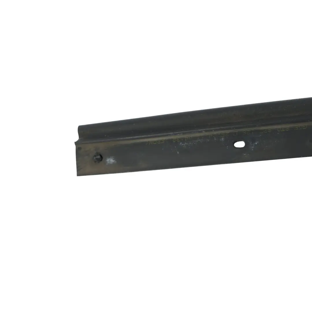 Audi A5 8F Bande Protection Caoutchouc Capot Avant Gauche Droite - SKU 8T0823126D - Numéro de pièce 8T0823126D