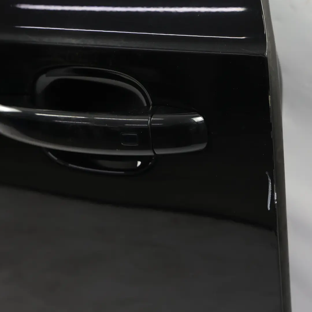 Coupé Porta anteriore sinistra Phantom Black Nero - LZ9Y per Audi A5 8T con numero di parte 8T0831051C Audi A5 8T Coupé Porta anteriore sinistra Phantom Black Nero - LZ9Y - SKU 8T0831051C-PHB - Numero di parte 8T0831051C