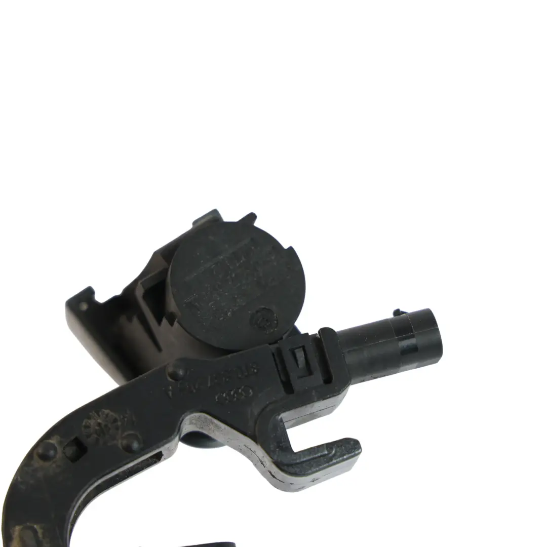 Audi A4 B8 A5 8T Maniglia Porta Anteriore Sinistra Grigio Daytona Z7S - SKU 8T0837205A-DGR1 - Numero di parte 8T0837205A