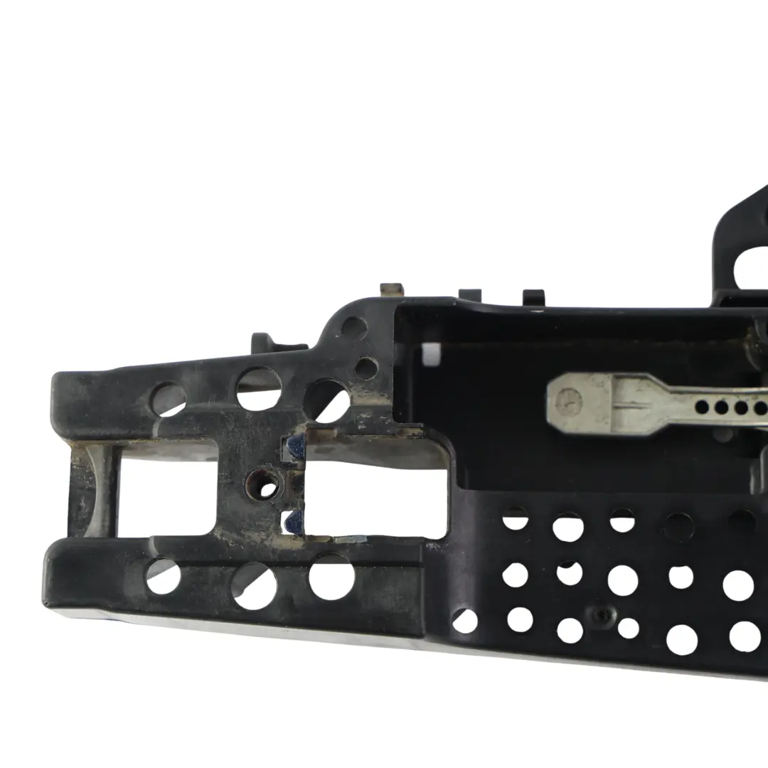 Soporte Base Manija Puerta Trasera Derecha para Audi A4 B8 con número de pieza 8T0837886B Audi A4 B8 Soporte Base Manija Puerta Trasera Derecha - SKU 8T0837886B-1 - Número de pieza 8T0837886B