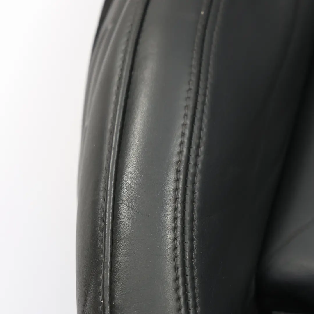 Asiento Delantero Inferior Derecho Calefaccionado Cuero Soul Negro para Audi A5 8T con número de pieza 8T0881406BN Audi A5 8T Asiento Delantero Inferior Derecho Calefaccionado Cuero Soul Negro - SKU 8T0881406BN - Número de pieza 8T0881406BN