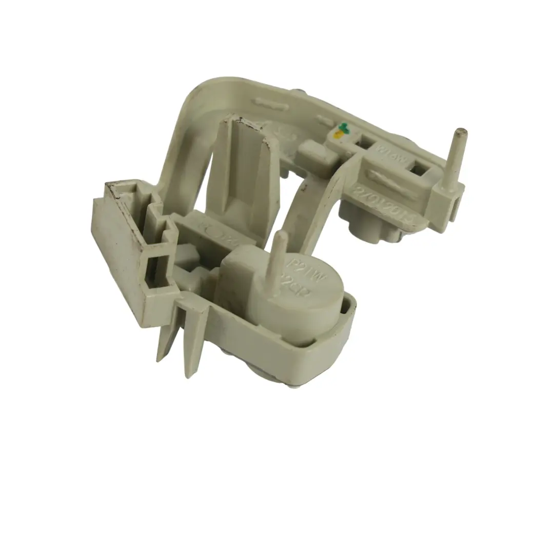 Portabulbi Fanale Posteriore Destro per Audi A5 8T con numero di parte 8T0945258 Audi A5 8T Portabulbi Fanale Posteriore Destro - SKU 8T0945258 - Numero di parte 8T0945258