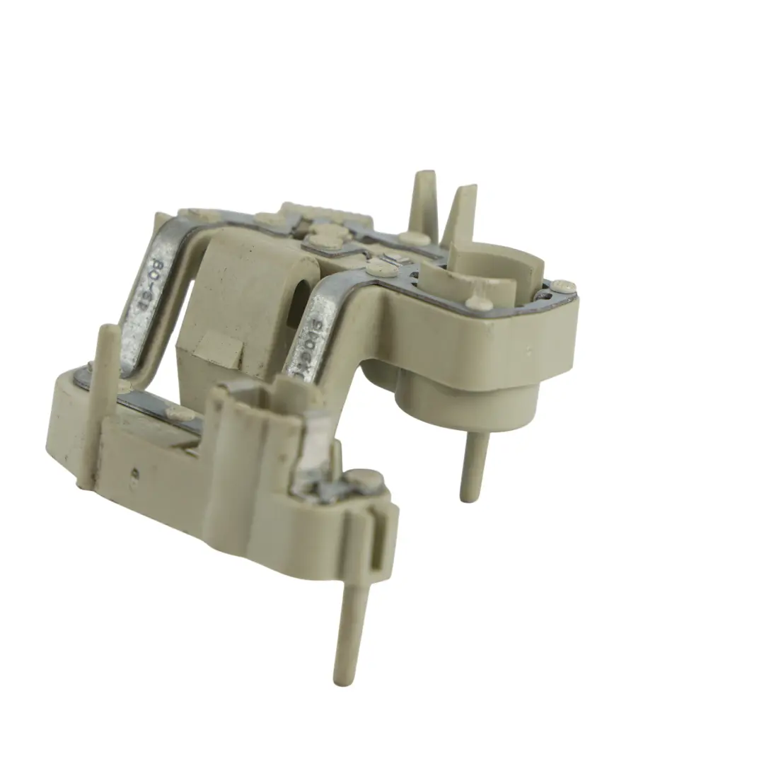 Support Ampoule Feu Arrière Droit pour Audi A5 8T à propos du numéro de pièce 8T0945258 Audi A5 8T Support Ampoule Feu Arrière Droit - SKU 8T0945258 - Numéro de pièce 8T0945258