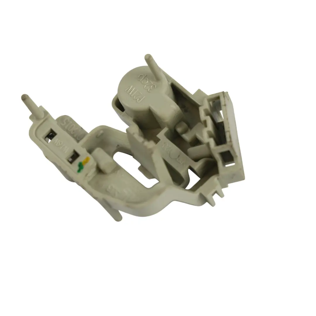 Support Ampoule Feu Arrière Droit pour Audi A5 8T à propos du numéro de pièce 8T0945258 Audi A5 8T Support Ampoule Feu Arrière Droit - SKU 8T0945258 - Numéro de pièce 8T0945258