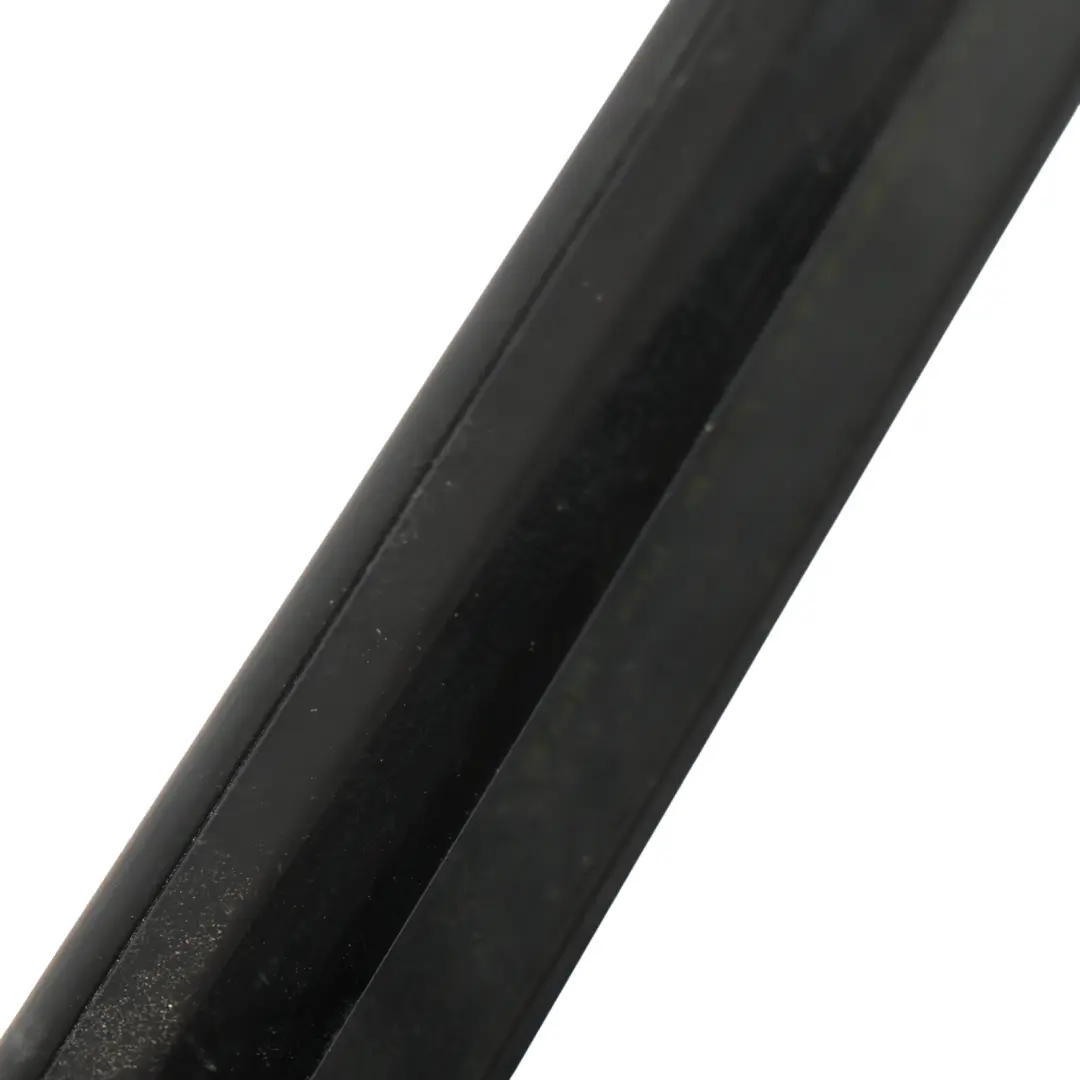 Audi A5 8T Moldura Embellecedor Ventana Puerta Trasera Derecha Negro - SKU 8T8853764J - Número de pieza 8T8853764J