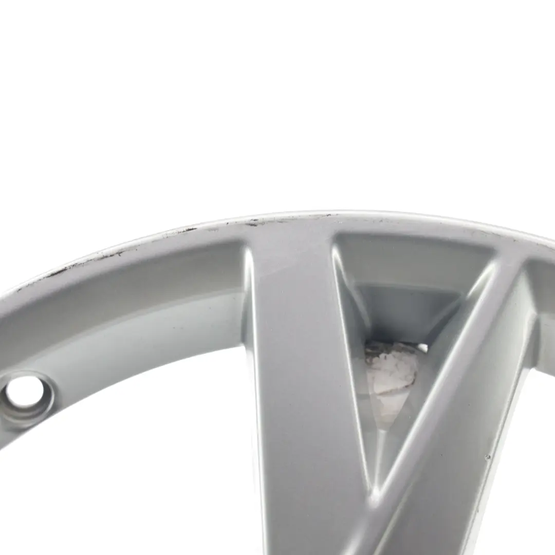 Srebrna Felga Aluminiowa 17" ET:43 7J do Audi Q3 8U o numerze 8U0601025AM Audi Q3 8U Srebrna Felga Aluminiowa 17" ET:43 7J - SKU 8U0601025AM-2 - Numer Części 8U0601025AM