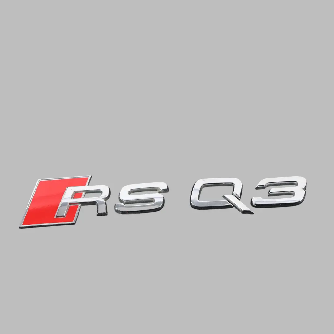 RSQ3 8U F3 Emblema Letras Trasero RSQ3 Pegatina para Audi con número de pieza 8U0853740 Audi RSQ3 8U F3 Emblema Letras Trasero RSQ3 Pegatina - SKU 8U0853740 - Número de pieza 8U0853740