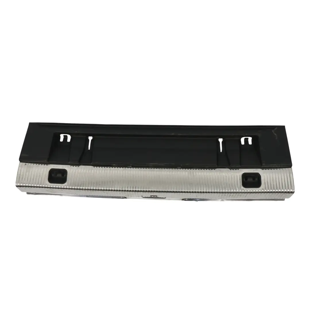 Cubierta Panel Bandeja Cierre Maletero Trasero para Audi Q3 8U con número de pieza 8U0864483L Audi Q3 8U Cubierta Panel Bandeja Cierre Maletero Trasero - SKU 8U0864483L - Número de pieza 8U0864483L