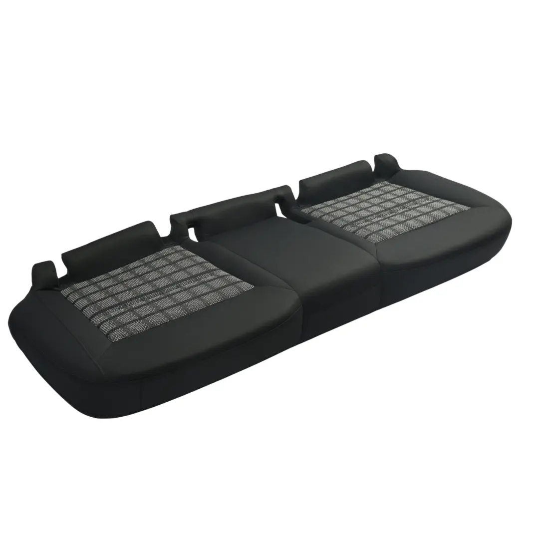 Tapicerka Tylnej Kanapy Czarna Tkanina do Audi Q3 8U o numerze 8U0885405AK Audi Q3 8U Tapicerka Tylnej Kanapy Czarna Tkanina - SKU 8U0885405AK - Numer Części 8U0885405AK