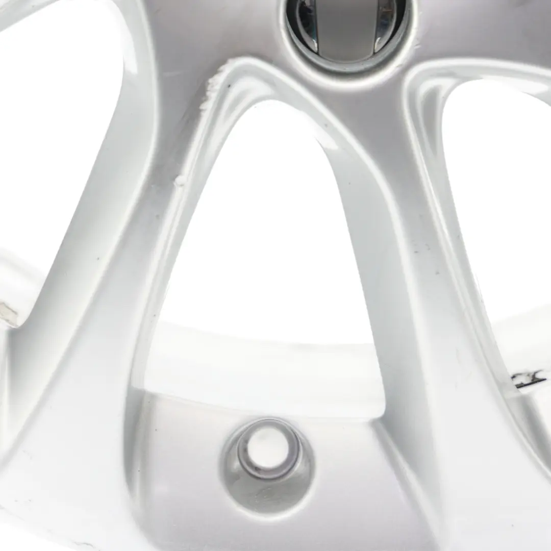 Argento Cerchio in lega 16" 6.5J ET46 8V0601025BM per Audi A3 8V con numero di parte 8V0601025BM-2 Audi A3 8V Argento Cerchio in lega 16" 6.5J ET46 8V0601025BM - SKU 8V0601025BM-2 - Numero di parte 8V0601025BM-2