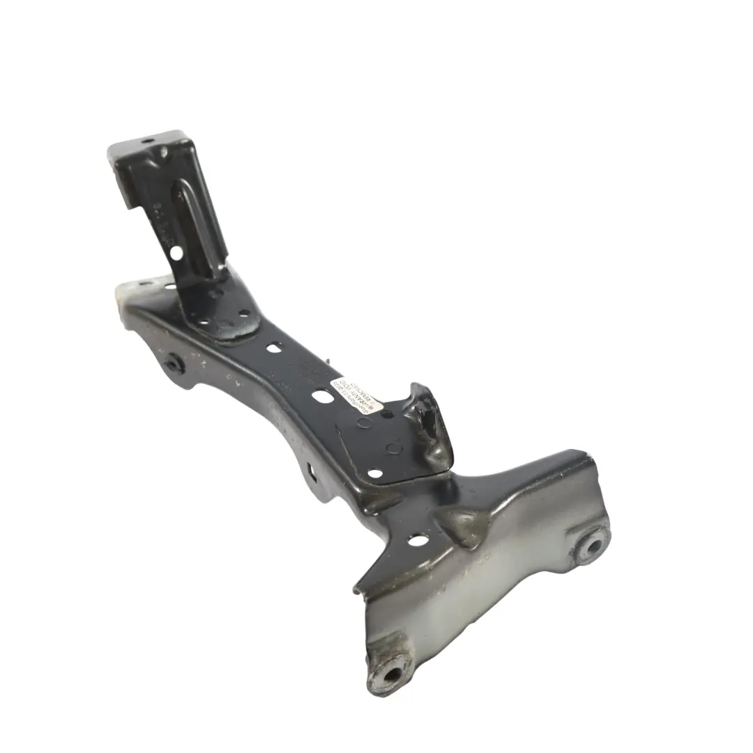 Soporte Guardabarros Delantero Derecho Negro Y9T para Audi A3 S3 8V con número de pieza 8V0821136C Audi A3 S3 8V Soporte Guardabarros Delantero Derecho Negro Y9T - SKU 8V0821136C-MYB - Número de pieza 8V0821136C