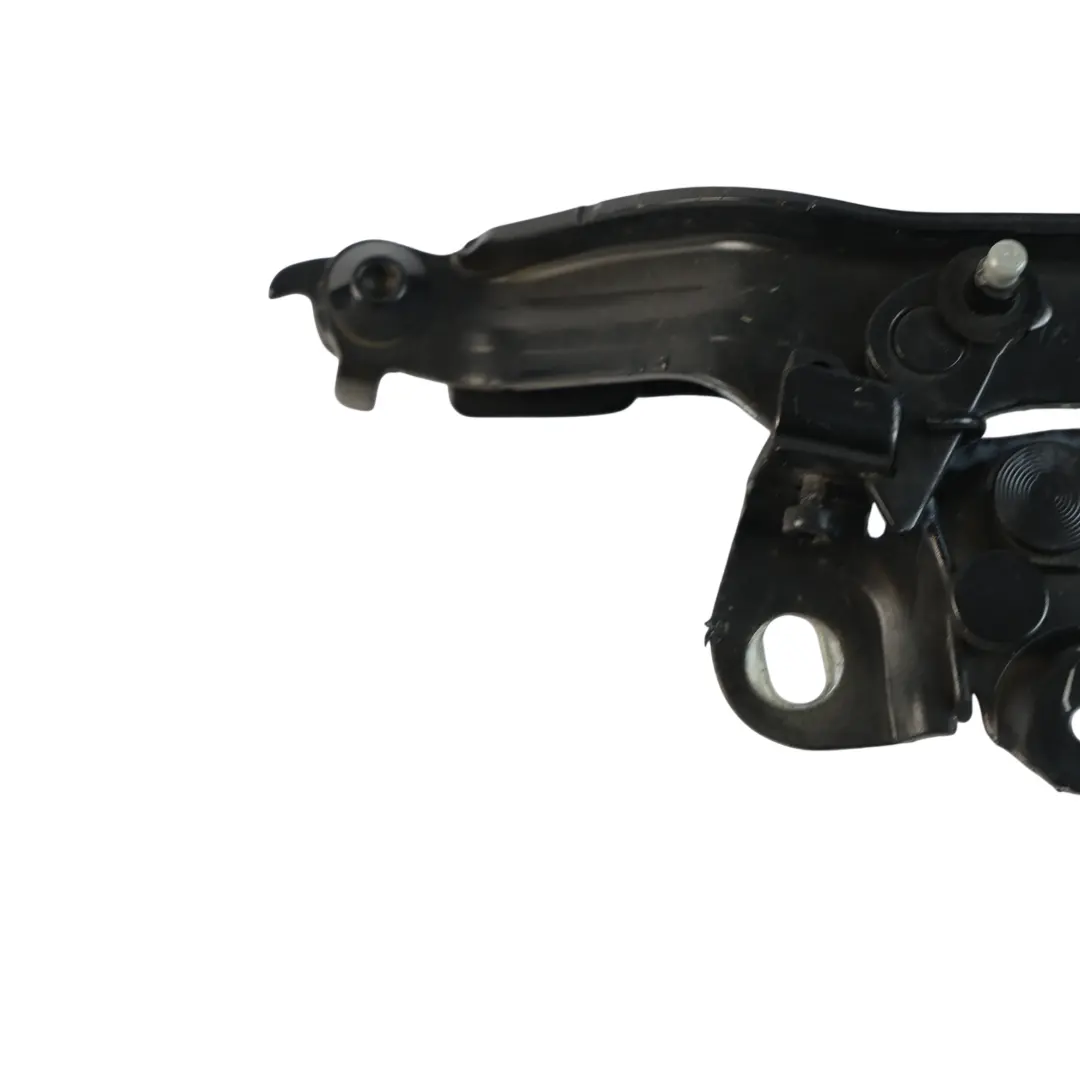 Charnière Capot Avant Gauche Noir Mythique Y9T pour Audi A3 8V à propos du numéro de pièce 8V0823301F Audi A3 8V Charnière Capot Avant Gauche Noir Mythique Y9T - SKU 8V0823301F-MYB - Numéro de pièce 8V0823301F