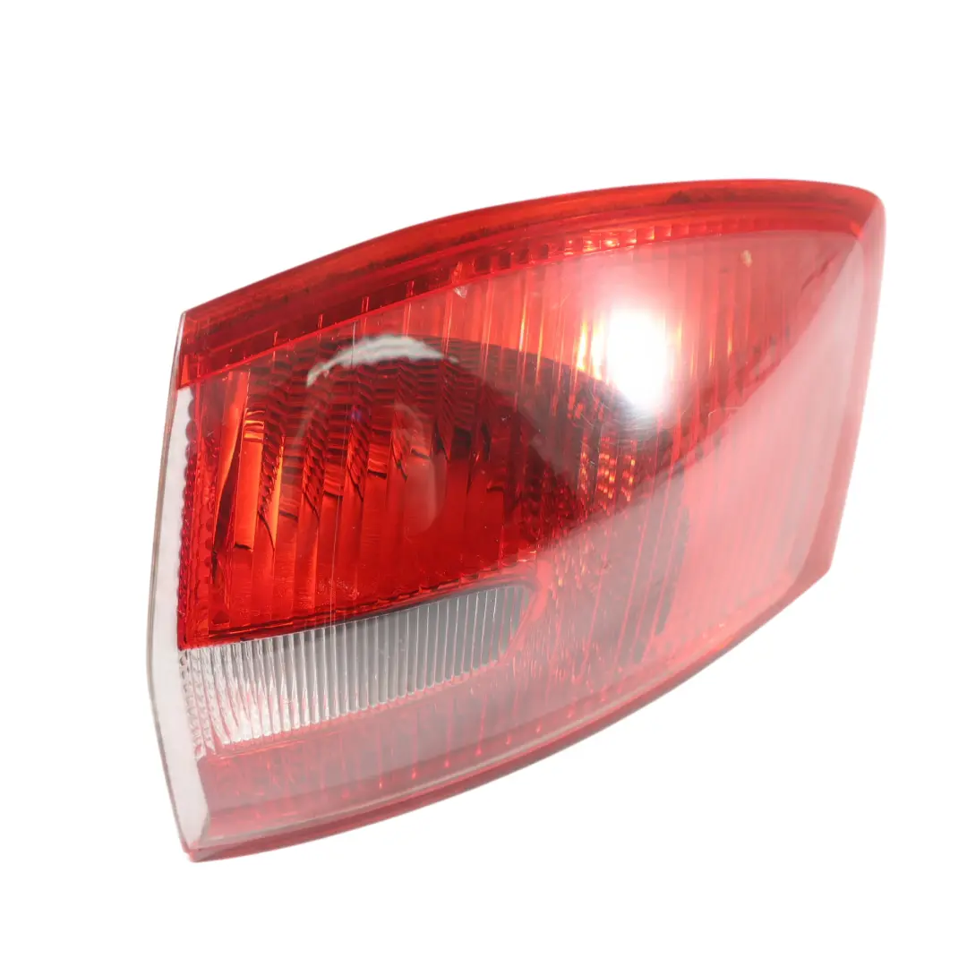 Ford Kuga C394 Heckleuchte Außen Rechts - SKU 8V41-13404-AH - Teilenummer 8V41-13404-AH