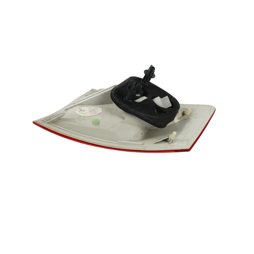 Mk1 Feu Arrière Extérieur Gauche pour Ford Kuga à propos du numéro de pièce 8V41-13405-AH Ford Kuga Mk1 Feu Arrière Extérieur Gauche - SKU 8V41-13405-AH - Numéro de pièce 8V41-13405-AH