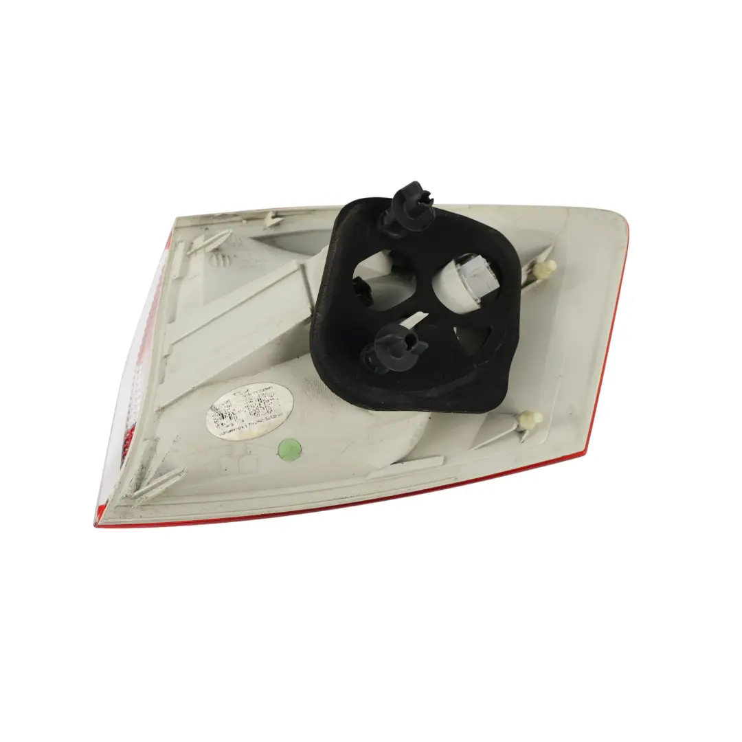 Ford Kuga MK1 Fanale Posteriore Esterno Sinistro - SKU 8V41-13405-AH - Numero di parte 8V41-13405-AH