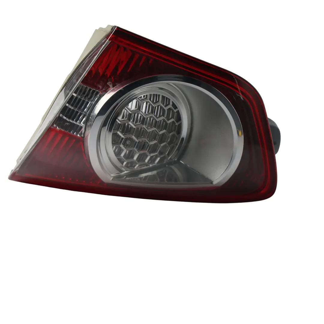 Ford Kuga Mk1 Fanale Posteriore Interno Destro - SKU 8V41-13A602-AD-1 - Numero di parte 8V41-13A602-AD