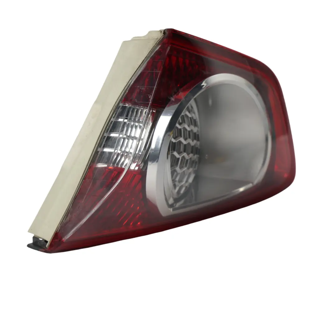 Ford Kuga Mk1 Feu Arrière Intérieur Droit - SKU 8V41-13A602-AD-1 - Numéro de pièce 8V41-13A602-AD