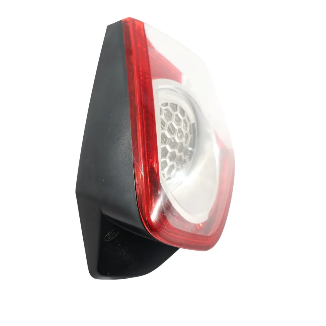 Mk1 Fanale Posteriore Interno Destro per Ford Kuga con numero di parte 8V41-13A602-AD Ford Kuga Mk1 Fanale Posteriore Interno Destro - SKU 8V41-13A602-AD - Numero di parte 8V41-13A602-AD