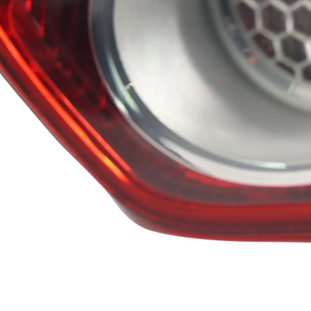 Ford Kuga Mk1 Fanale Posteriore Interno Destro - SKU 8V41-13A602-AD - Numero di parte 8V41-13A602-AD