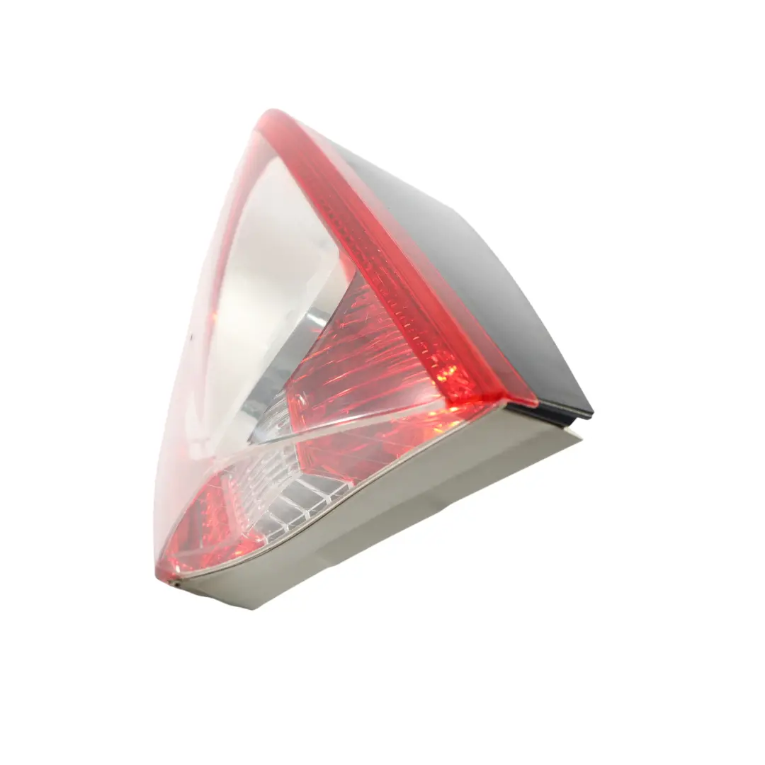 Ford Kuga Mk1 Fanale Posteriore Interno Destro - SKU 8V41-13A602-AD - Numero di parte 8V41-13A602-AD