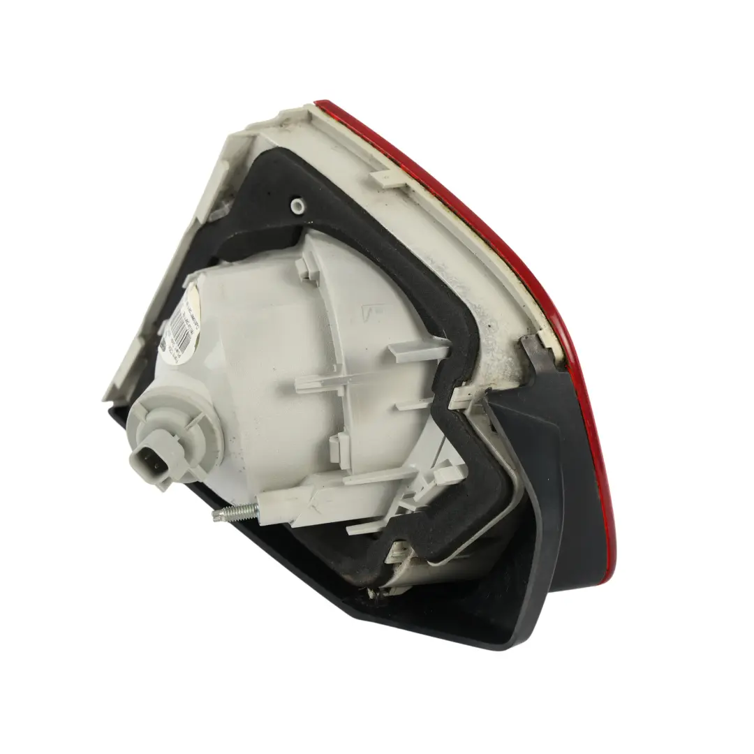 Ford Kuga MK1 Rücklicht Innen Links - SKU 8V41-13A603-AD - Teilenummer 8V41-13A603-AD