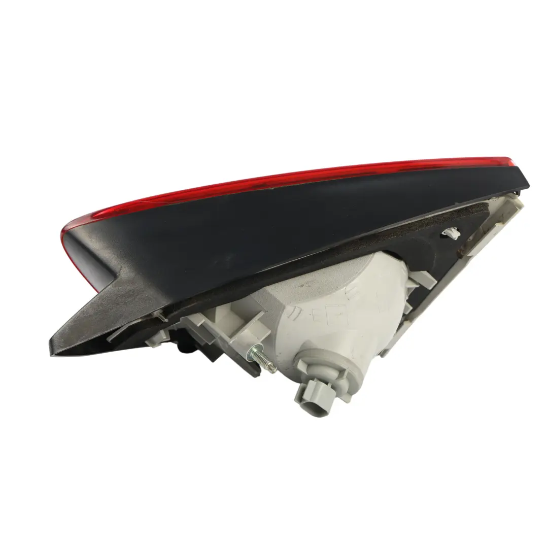 Ford Kuga MK1 Lampa Tylna Wewnętrzna Lewa - SKU 8V41-13A603-AD - Numer Części 8V41-13A603-AD