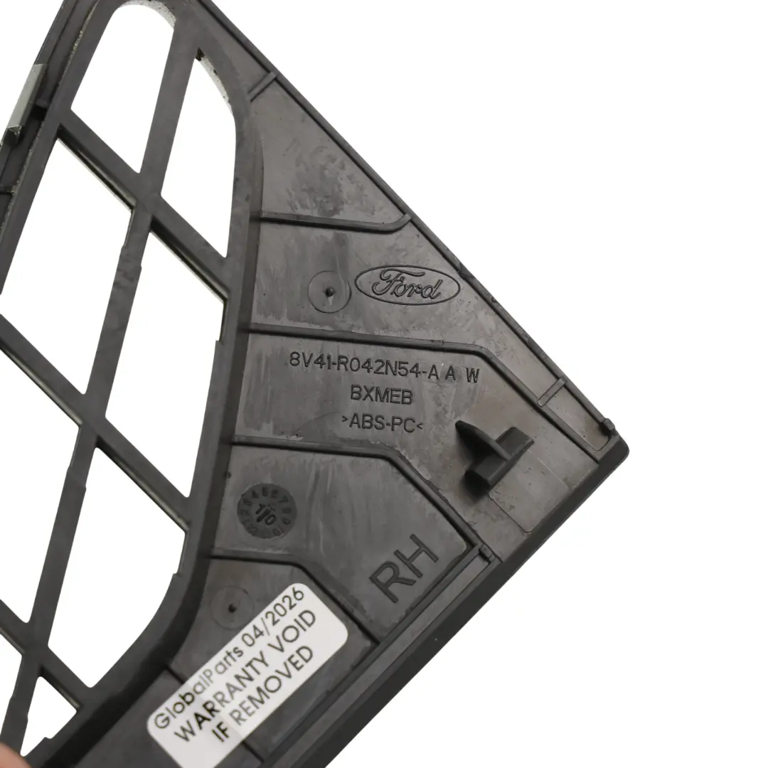 C394 Kratka Nawiewu Przedni Prawy Przód do Ford Kuga o numerze 8V41-R042N54-AAW Ford Kuga C394 Kratka Nawiewu Przedni Prawy Przód - SKU 8V41-R042N54-AAW - Numer Części 8V41-R042N54-AAW