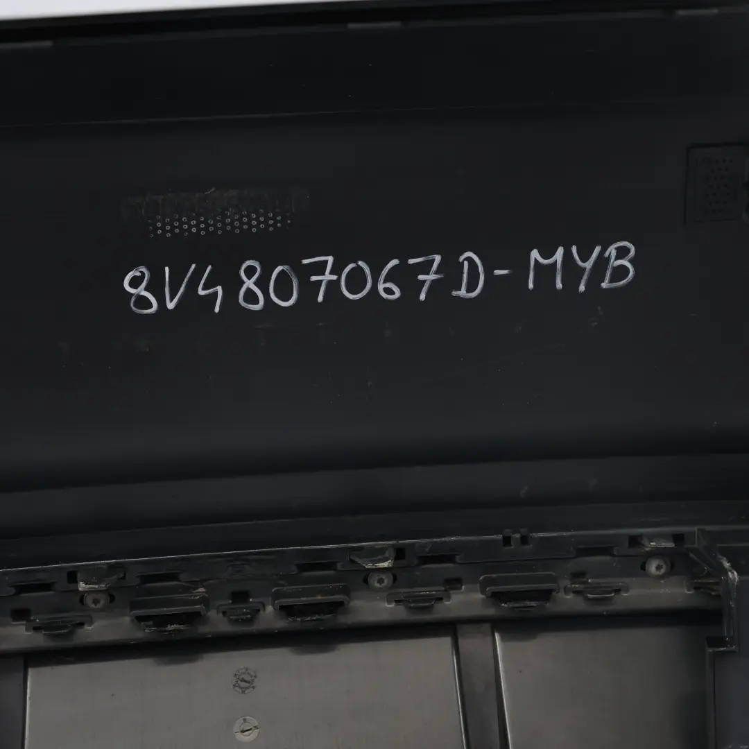 Zderzak Tylny S Line Mythical Black Czarny Metalik - Y9T do Audi A3 8V o numerze 8V4807067D Audi A3 8V Zderzak Tylny S Line Mythical Black Czarny Metalik - Y9T - SKU 8V4807067D-MYB - Numer Części 8V4807067D