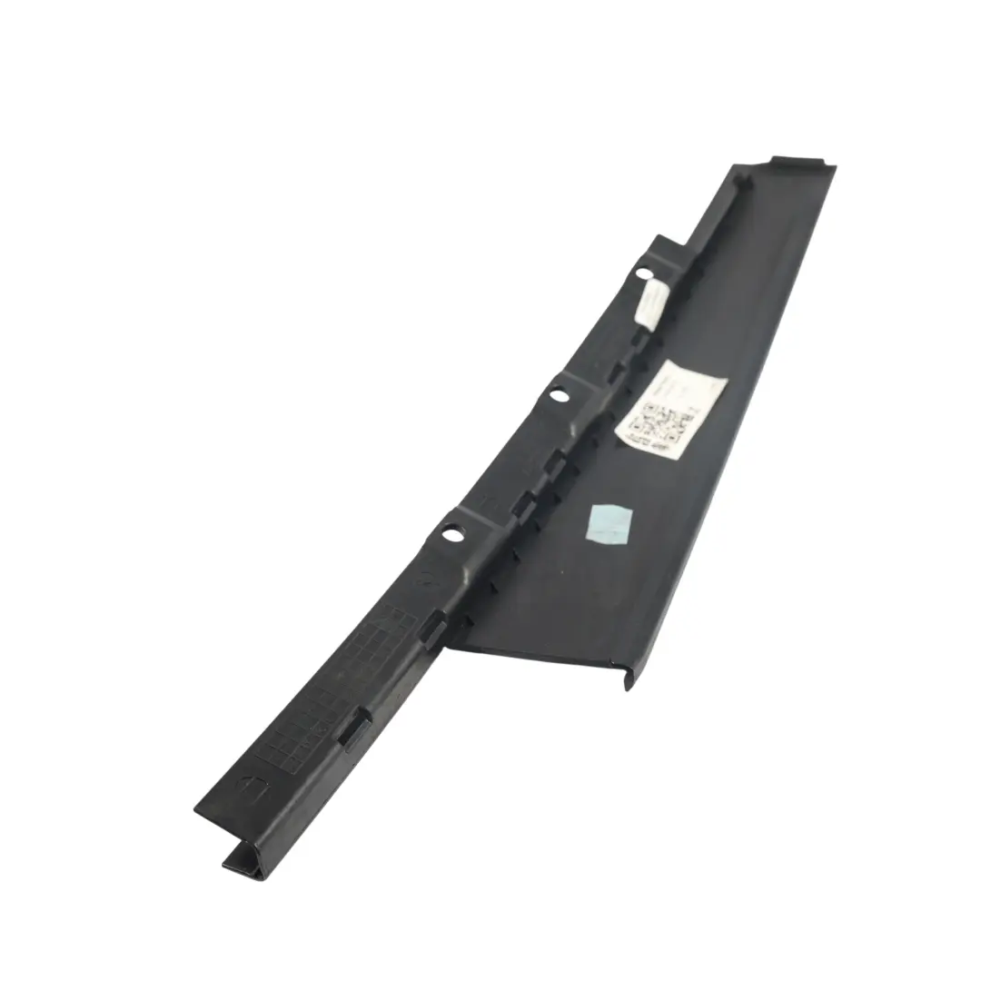 Rivestimento Montante B Porta Anteriore Destro per Audi A3 S3 8V RS3 con numero di parte 8V4837902A Audi A3 S3 8V RS3 Rivestimento Montante B Porta Anteriore Destro - SKU 8V4837902A - Numero di parte 8V4837902A