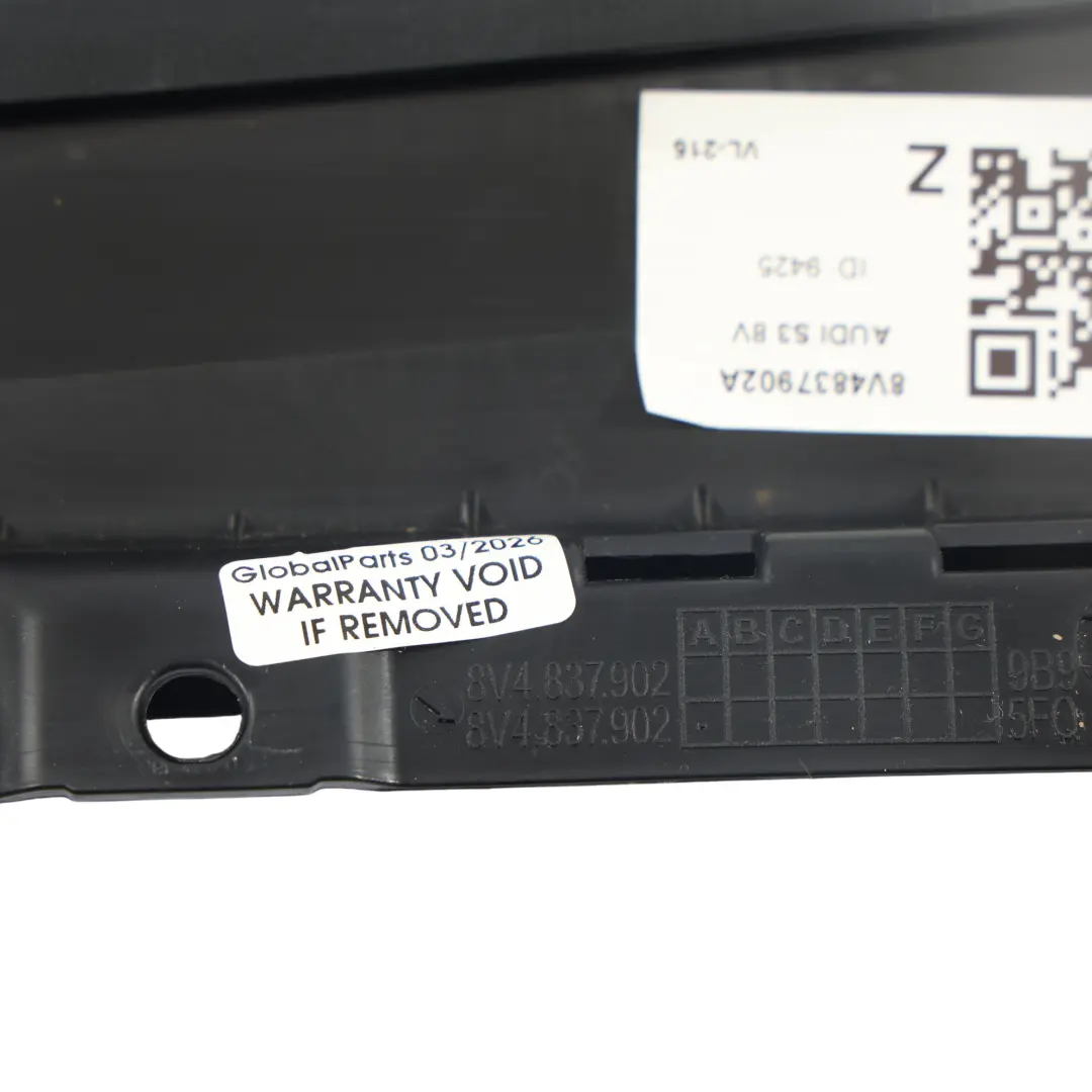 Rivestimento Montante B Porta Anteriore Destro per Audi A3 S3 8V RS3 con numero di parte 8V4837902A Audi A3 S3 8V RS3 Rivestimento Montante B Porta Anteriore Destro - SKU 8V4837902A - Numero di parte 8V4837902A