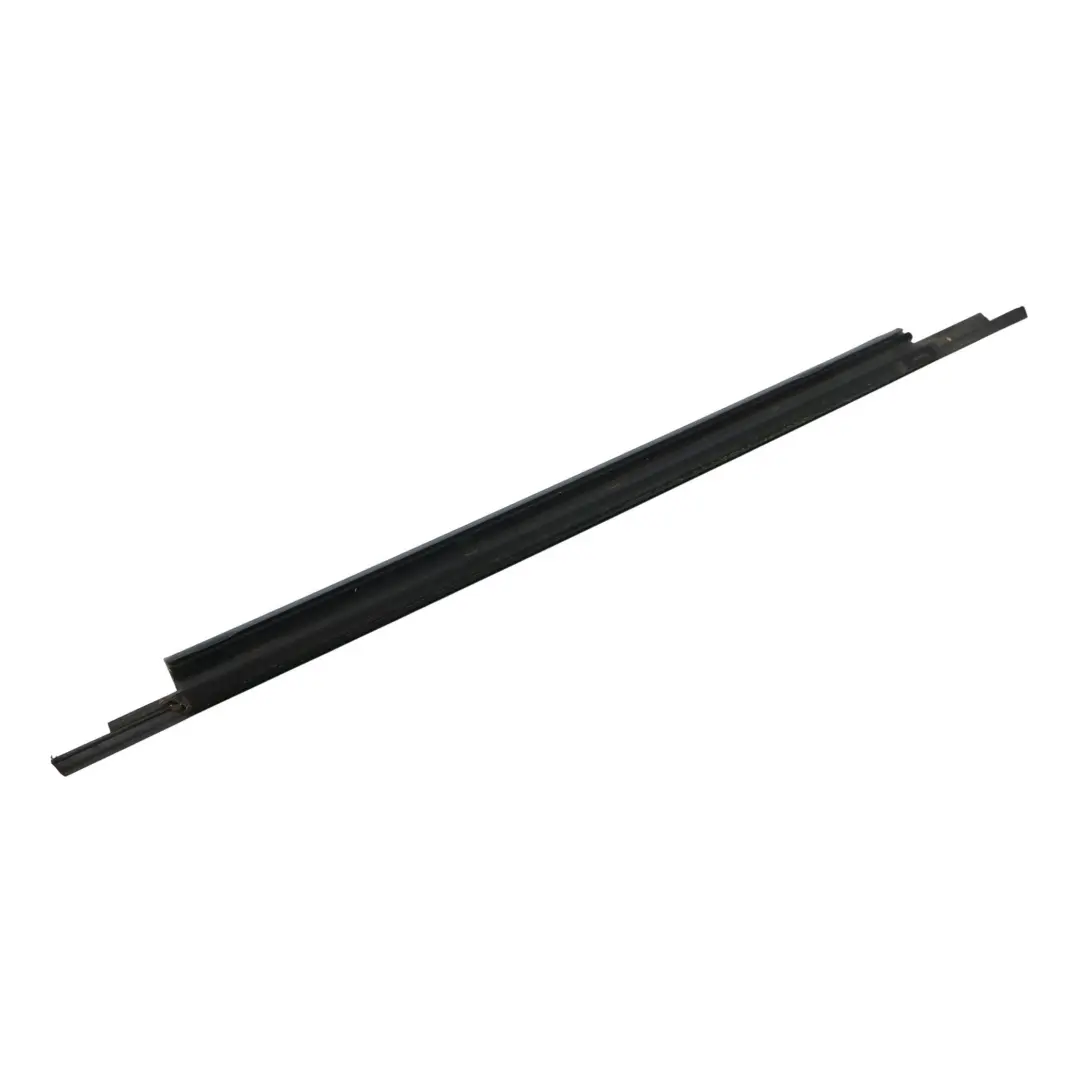 Audi A3 8V Guarnizione Sigillo Vetro Porta Posteriore Sinistra - SKU 8V4839477 - Numero di parte 8V4839477