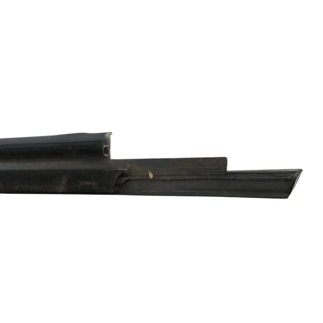 Audi A3 8V Guarnizione Sigillo Vetro Porta Posteriore Sinistra - SKU 8V4839477 - Numero di parte 8V4839477
