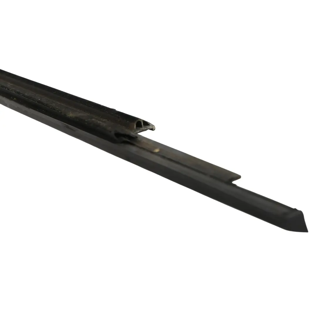 Joint Étanchéité Vitre Porte Arrière Gauche pour Audi A3 8V à propos du numéro de pièce 8V4839477 Audi A3 8V Joint Étanchéité Vitre Porte Arrière Gauche - SKU 8V4839477 - Numéro de pièce 8V4839477