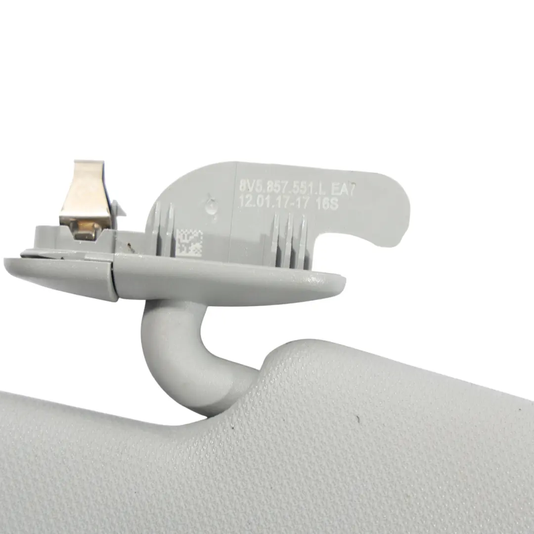 Panel Parasol Delantero Gris Izquierdo para Audi A4 B9 con número de pieza 8V5857551L Audi A4 B9 Panel Parasol Delantero Gris Izquierdo - SKU 8V5857551L - Número de pieza 8V5857551L