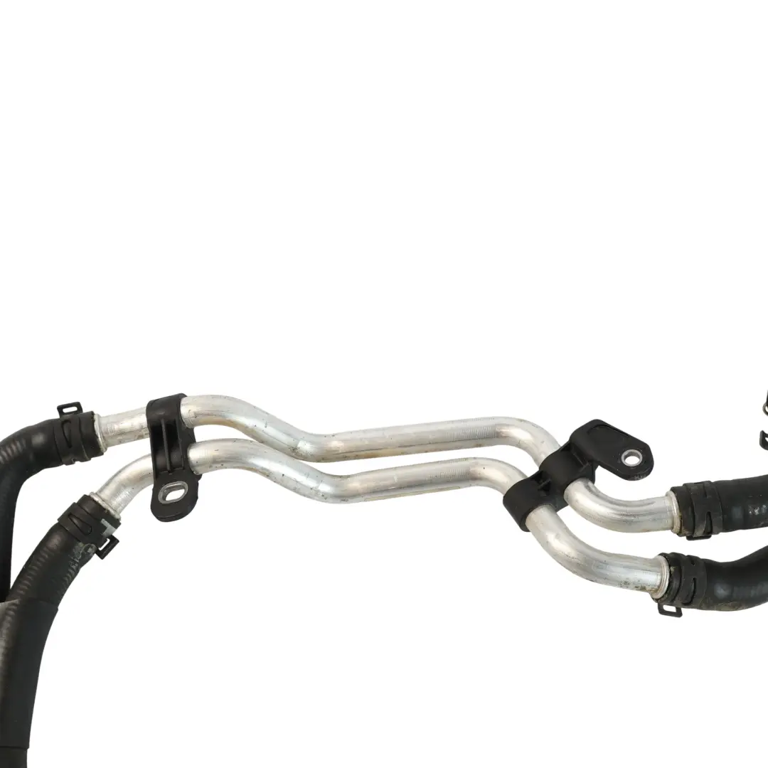 Audi A4 B9 A5 F5 Tuyau Conduite Refroidisseur Huile Moteur - SKU 8W0121400B-1 - Numéro de pièce 8W0121400B