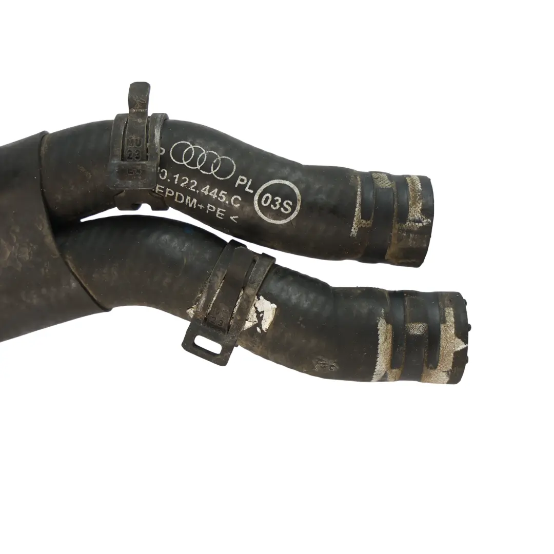 Tubo Condotto Refrigerante Olio Motore per Audi A4 B9 A5 F5 con numero di parte 8W0121400B Audi A4 B9 A5 F5 Tubo Condotto Refrigerante Olio Motore - SKU 8W0121400B-1 - Numero di parte 8W0121400B