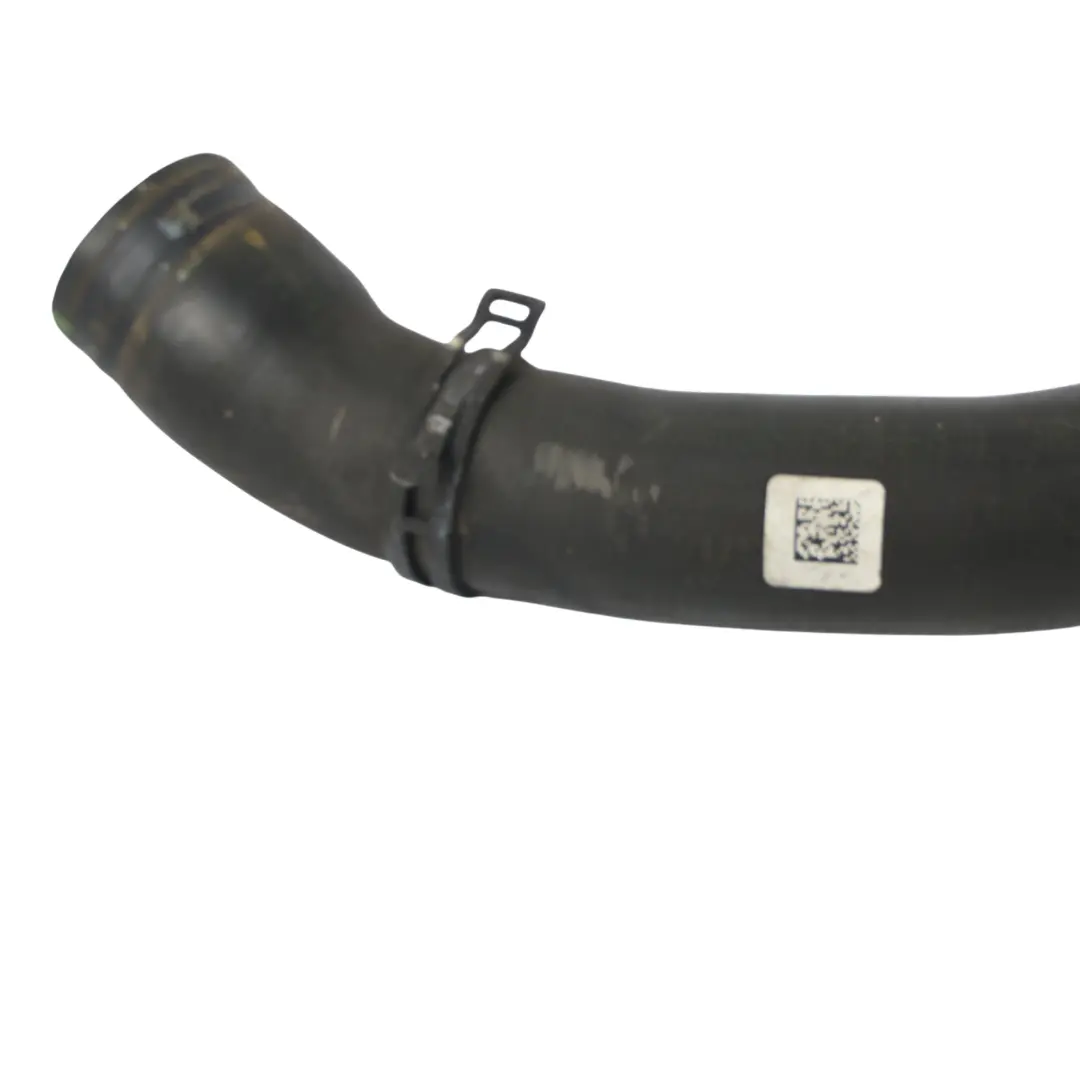 Tubo Radiatore Acqua Refrigerante 3.0 TDI per Audi A4 B9 A5 F5 con numero di parte 8W0122055BD Audi A4 B9 A5 F5 Tubo Radiatore Acqua Refrigerante 3.0 TDI - SKU 8W0122055BD - Numero di parte 8W0122055BD