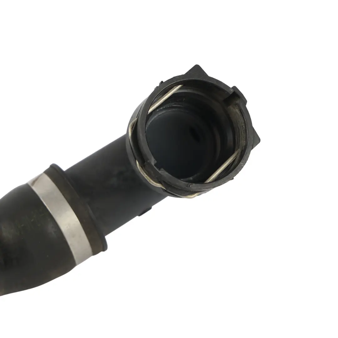 Wasser Kühler Schlauch Leitung 3.0 TDI für Audi A4 B9 A5 F5 mit Teilenummer 8W0122055BD Audi A4 B9 A5 F5 Wasser Kühler Schlauch Leitung 3.0 TDI - SKU 8W0122055BD - Teilenummer 8W0122055BD
