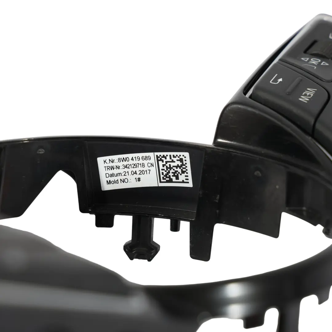 Ramka Przełączniki Multifunkcyjnej Kierownicy do Audi A3 8V o numerze 8W0419689 Audi A3 8V Ramka Przełączniki Multifunkcyjnej Kierownicy - SKU 8W0419689-1 - Numer Części 8W0419689