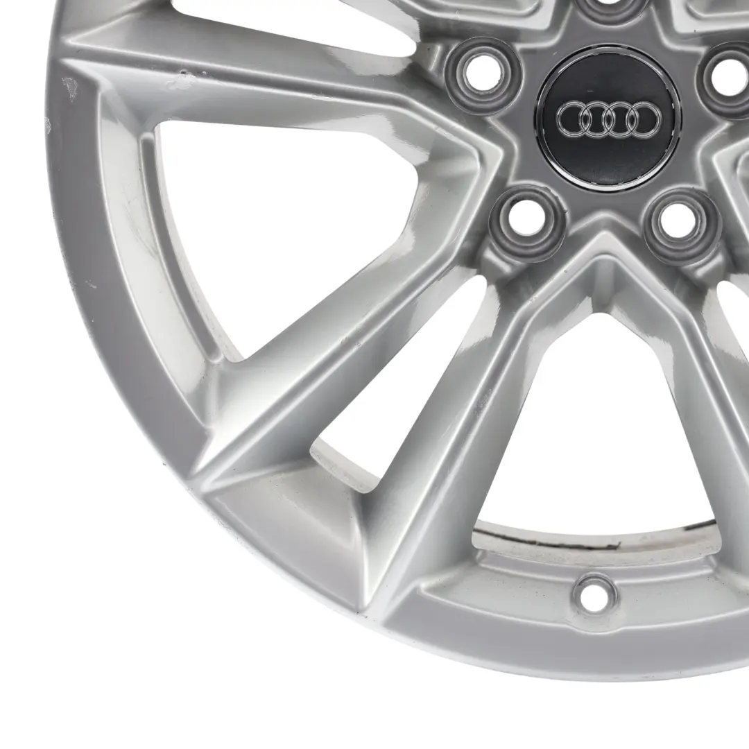 Cerchione Alluminio 17" 7.5J ET:29 Raggi Stella per Audi A5 F5 S5 con numero di parte 8W0601025AG Audi A5 F5 S5 Cerchione Alluminio 17" 7.5J ET:29 Raggi Stella - SKU 8W0601025AG-3 - Numero di parte 8W0601025AG