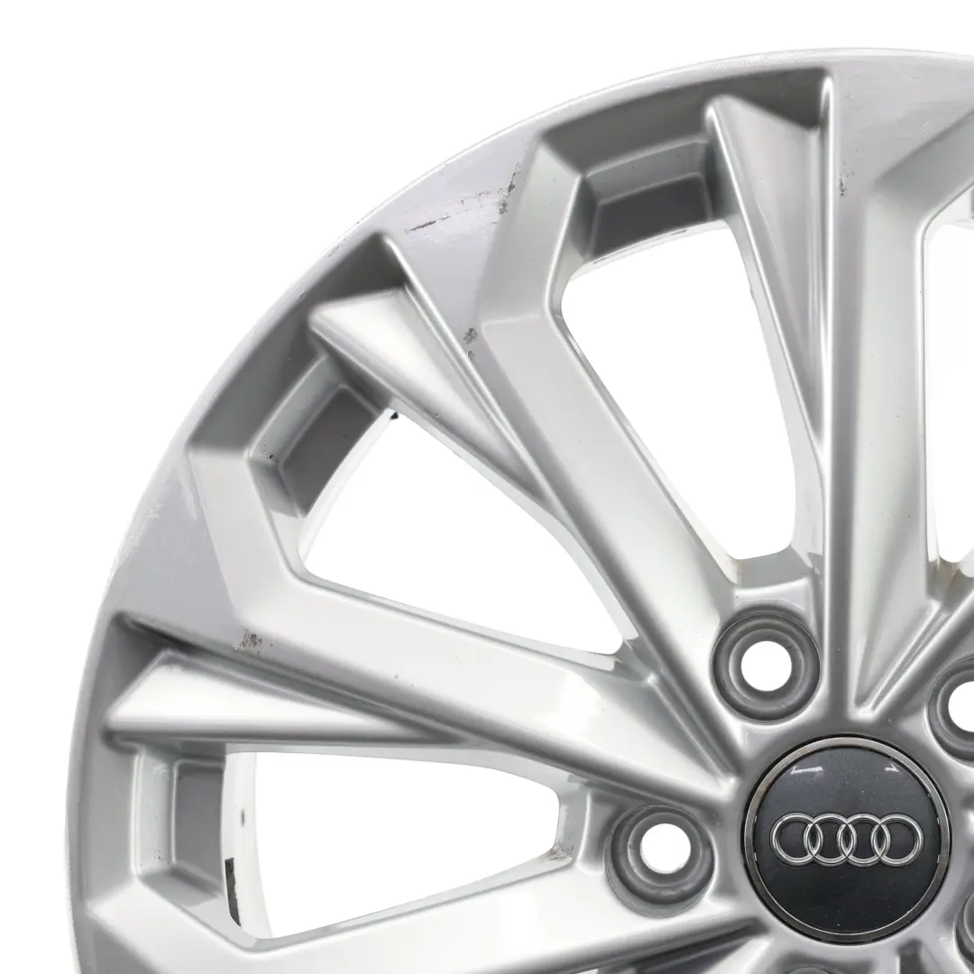 Audi A4 B9 8W Felga Aluminiowa Srebrna 17" 7J ET:38 10 Ramienna - SKU 8W0601025L-1 - Numer Części 8W0601025L