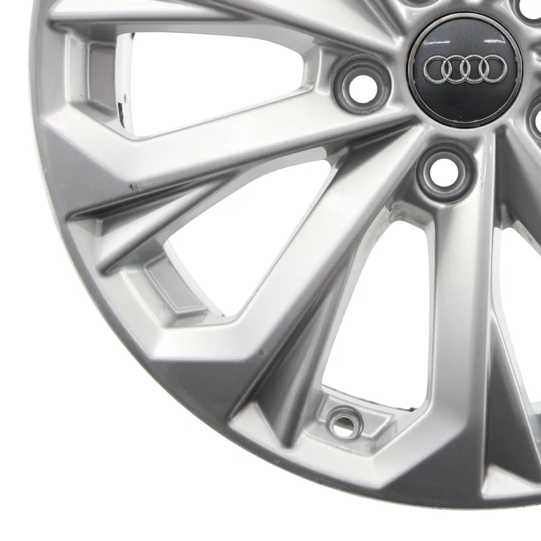 Audi A4 B9 8W Cerchio In Lega Argento 17" 7J ET:38 10 Razze - SKU 8W0601025L-1 - Numero di parte 8W0601025L