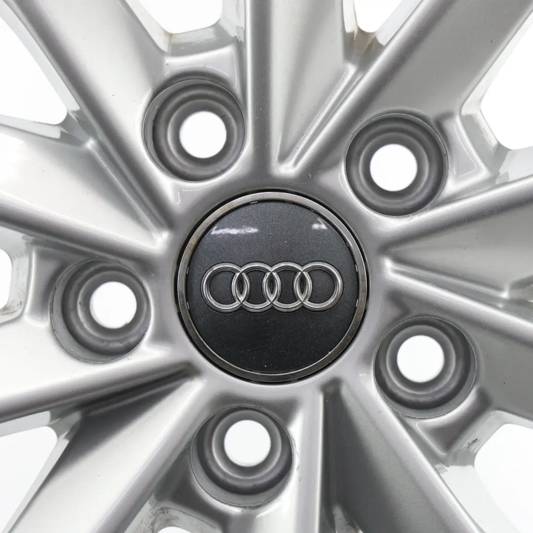 Audi A4 B9 8W Llanta Aleación Plateada De 17" 7J ET:38 10 Radios - SKU 8W0601025L-1 - Número de pieza 8W0601025L