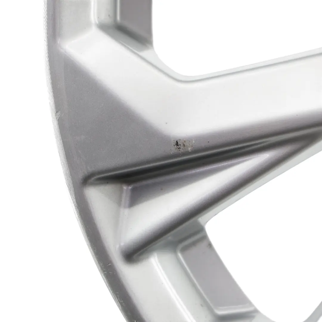 Jante Alliage Argent 17" 7J ET:38 10 Branches pour Audi A4 B9 8W à propos du numéro de pièce 8W0601025L Audi A4 B9 8W Jante Alliage Argent 17" 7J ET:38 10 Branches - SKU 8W0601025L-1 - Numéro de pièce 8W0601025L