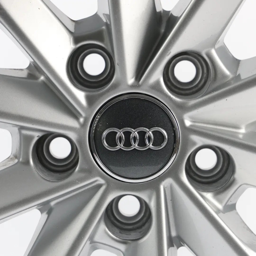 Felga Aluminiowa Srebrna 17" 7J ET:38 10-Ramienna do Audi A4 B9 8W o numerze 8W0601025L Audi A4 B9 8W Felga Aluminiowa Srebrna 17" 7J ET:38 10-Ramienna - SKU 8W0601025L-2 - Numer Części 8W0601025L