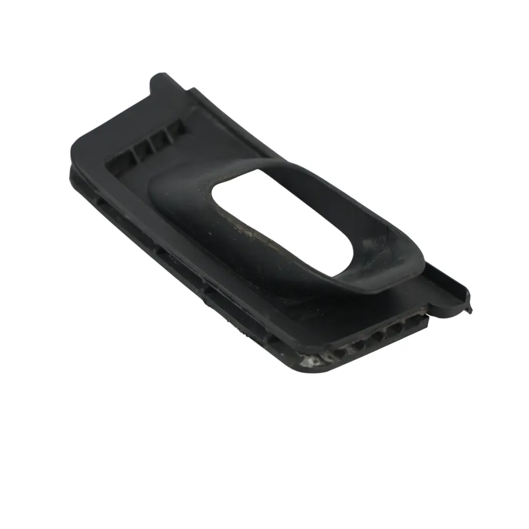 Uszczelka Guma Rozpórki Belki Przednia Lewa do Audi A5 F5 o numerze 8W0819143B Audi A5 F5 Uszczelka Guma Rozpórki Belki Przednia Lewa - SKU 8W0819143B - Numer Części 8W0819143B